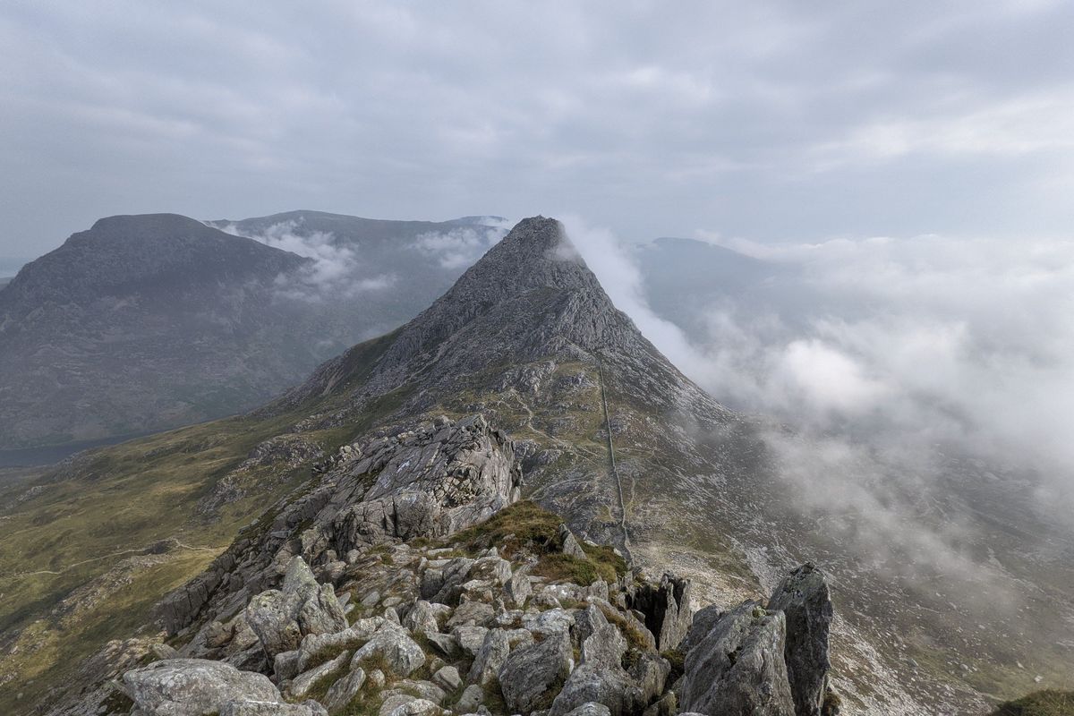 Cover image of Cwm Bochlwyd Horseshoe